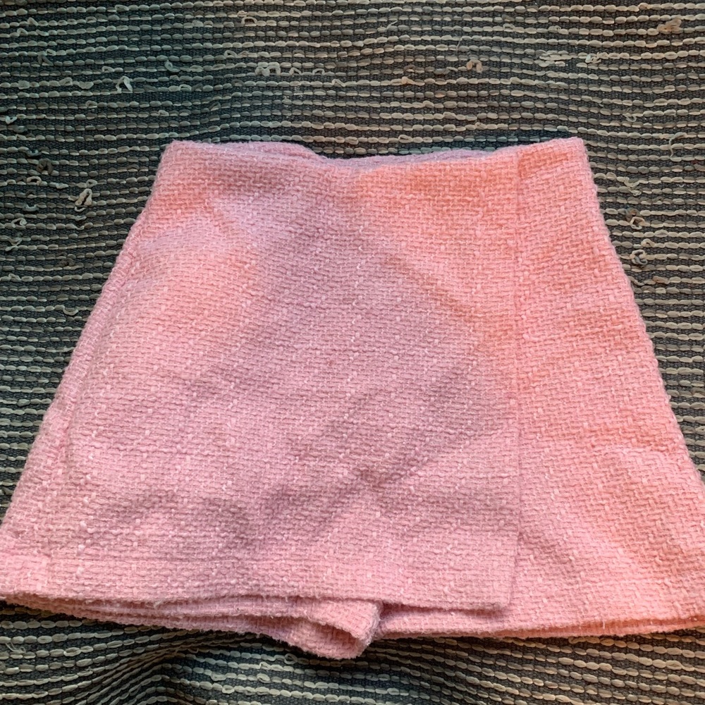 Pink tweed skort